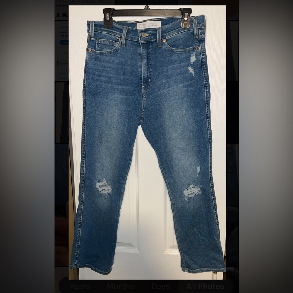 Women’s Levi straight jeans